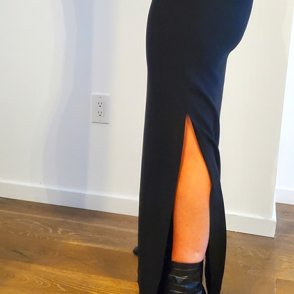 Black Banana Republic maxi skirt with side slit - Picture 12 of 16